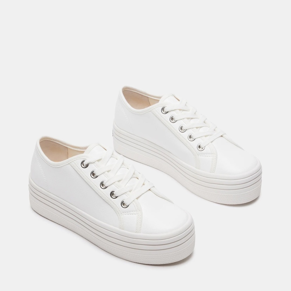 Steve Madden Bobbi30 white size 8 worn once